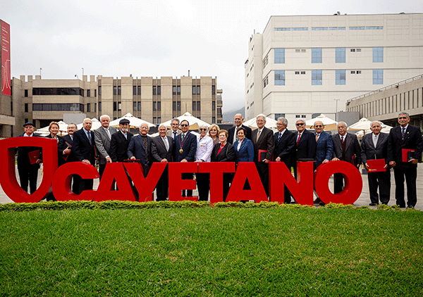egresados-cayetano-famed-60-aniversario-campus