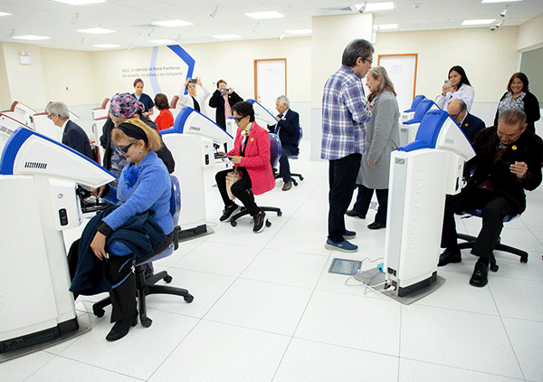 141025-1-egresados-cayetano