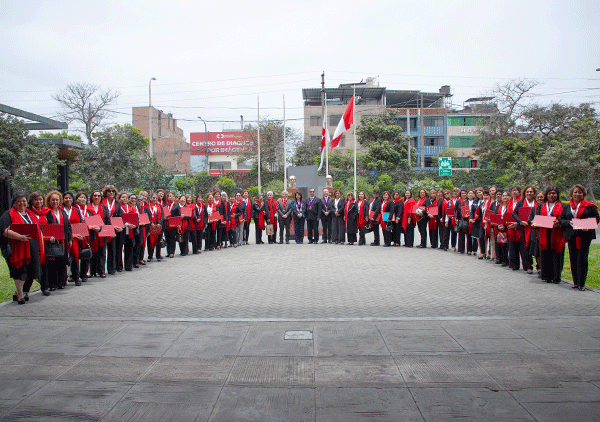 171025-2-egresados-cayetano