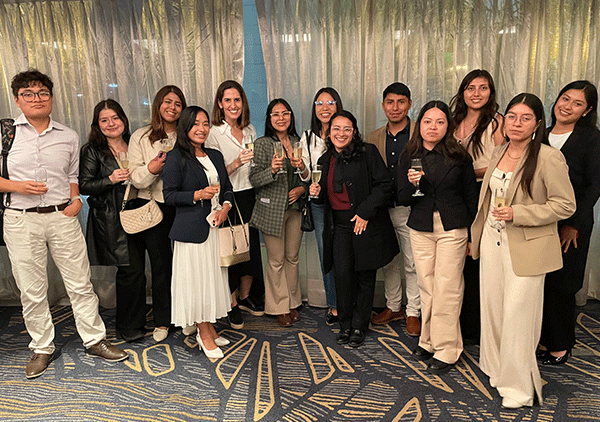 egresados-cayetano-alumni-10-asistentes